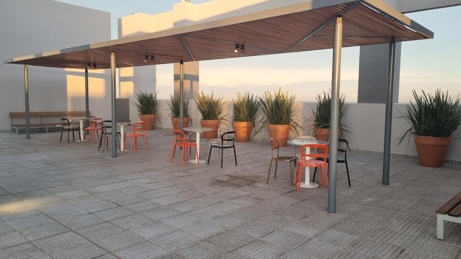 Piso Tres. Depto De Categoria En Cofico. C/cochera * Córdoba