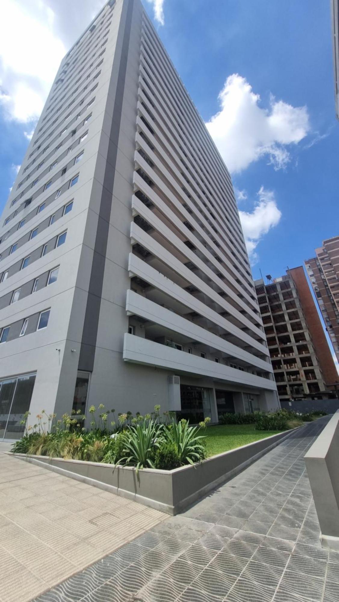 Apartamento Piso Tres. Depto De Categoria En Cofico. C/cochera *